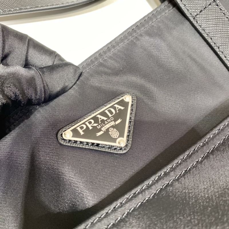 Pra*a tote bags
